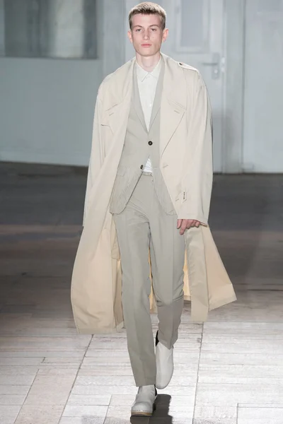Look 5
